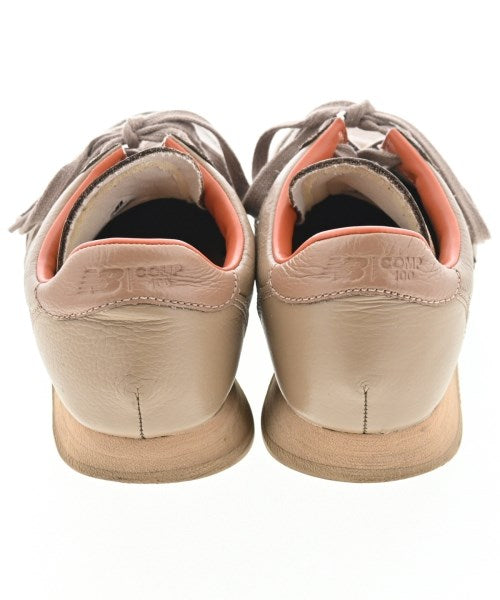 AURALEE รองเท้าผ้าใบ