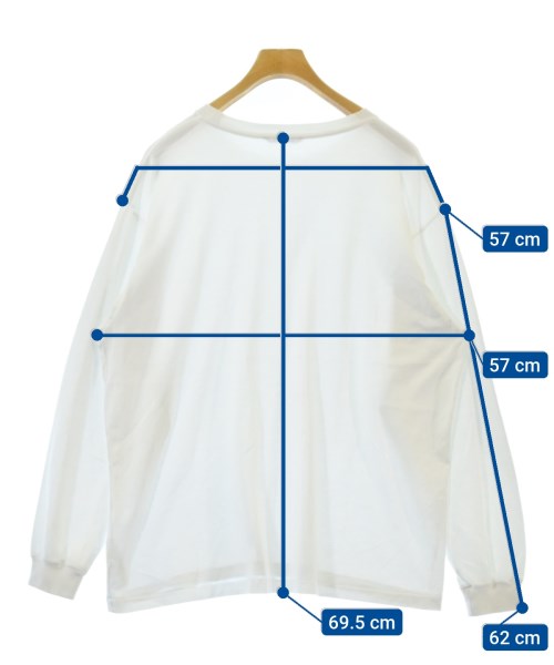 AURALEE เสื้อยืด/เสื้อท็อปส์