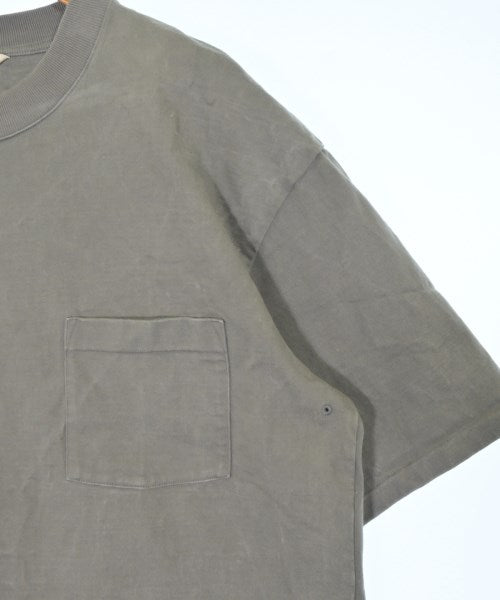 AURALEE เสื้อยืด/เสื้อท็อปส์