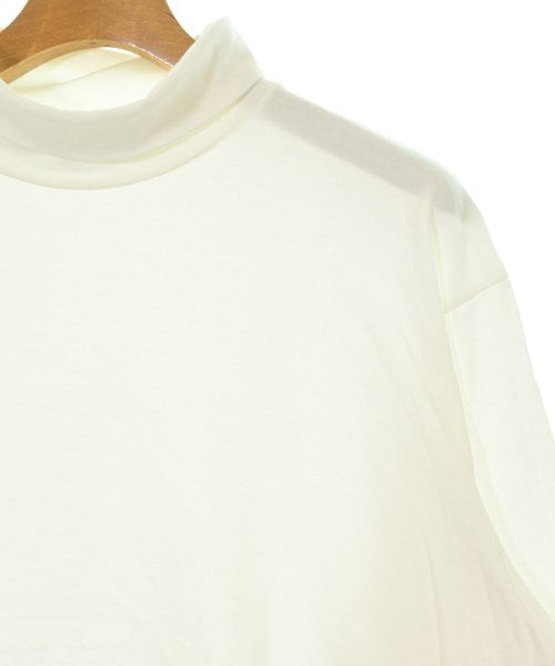 AURALEE เสื้อยืด/เสื้อท็อปส์