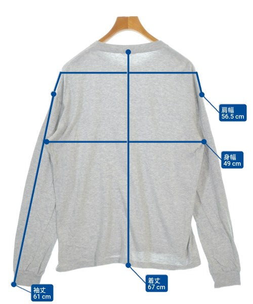 AURALEE เสื้อยืด/เสื้อท็อปส์