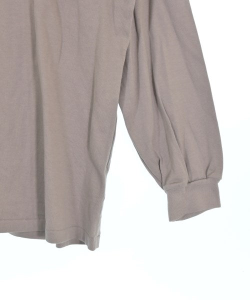 AURALEE เสื้อยืด/เสื้อท็อปส์