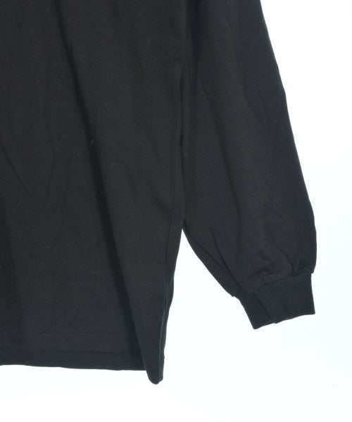 AURALEE เสื้อยืด/เสื้อท็อปส์