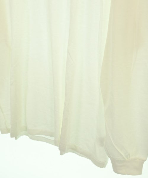 AURALEE เสื้อยืด/เสื้อท็อปส์