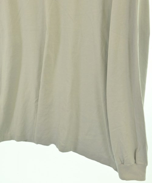 AURALEE เสื้อยืด/เสื้อท็อปส์