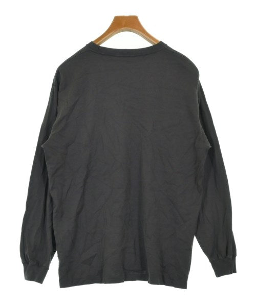 AURALEE เสื้อยืด/เสื้อท็อปส์