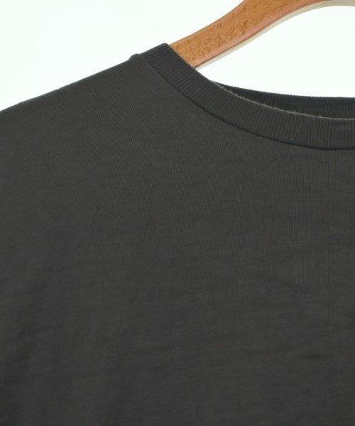 AURALEE เสื้อยืด/เสื้อท็อปส์