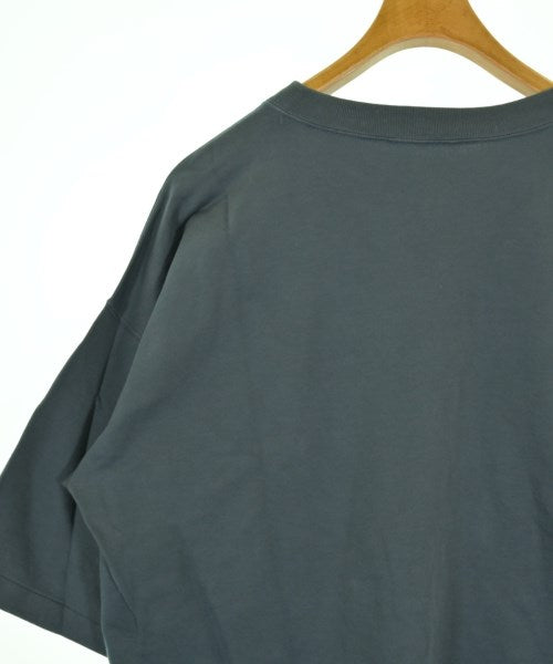 AURALEE เสื้อยืด/เสื้อท็อปส์