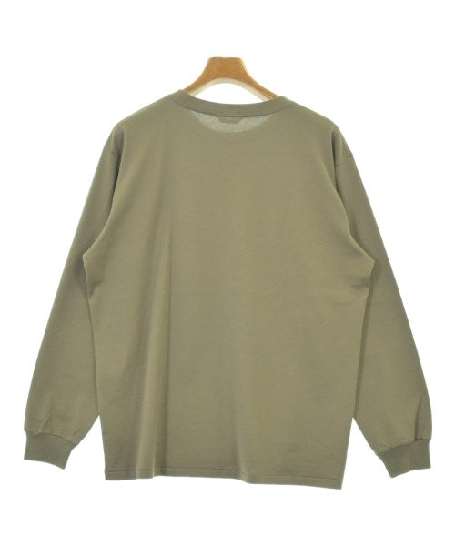 AURALEE เสื้อยืด/เสื้อท็อปส์