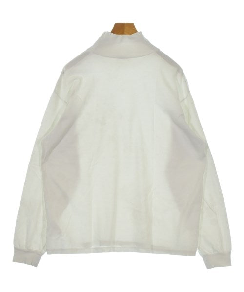 AURALEE เสื้อยืด/เสื้อท็อปส์