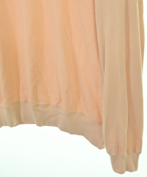 AURALEE เสื้อยืด/เสื้อท็อปส์
