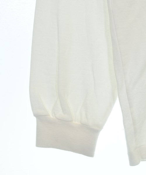 AURALEE เสื้อยืด/เสื้อท็อปส์