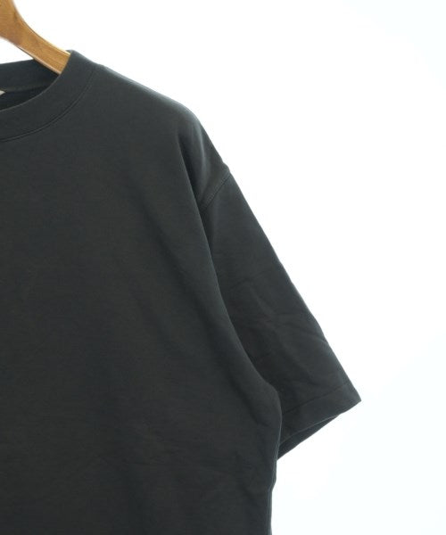 AURALEE เสื้อยืด/เสื้อท็อปส์