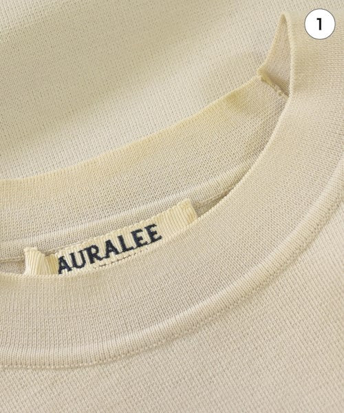 AURALEE เสื้อยืด/เสื้อท็อปส์