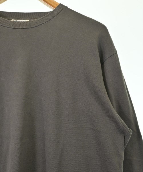 AURALEE เสื้อยืด/เสื้อท็อปส์