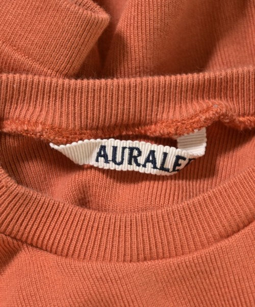 AURALEE เสื้อยืด/เสื้อท็อปส์
