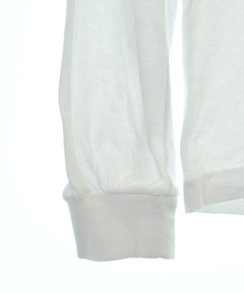 AURALEE เสื้อยืด/เสื้อท็อปส์