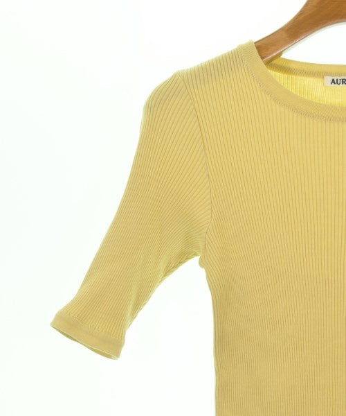 AURALEE เสื้อยืด/เสื้อท็อปส์
