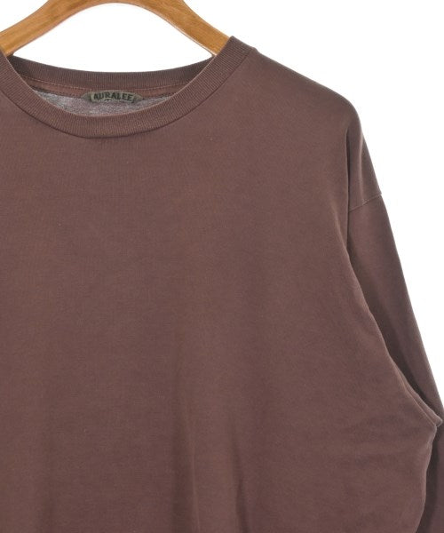 AURALEE เสื้อยืด/เสื้อท็อปส์