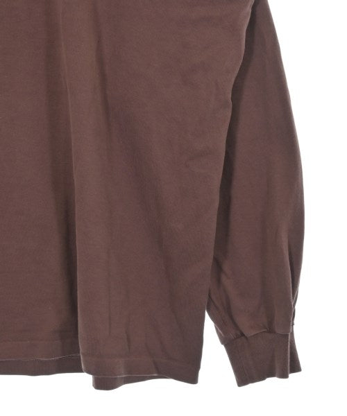 AURALEE เสื้อยืด/เสื้อท็อปส์