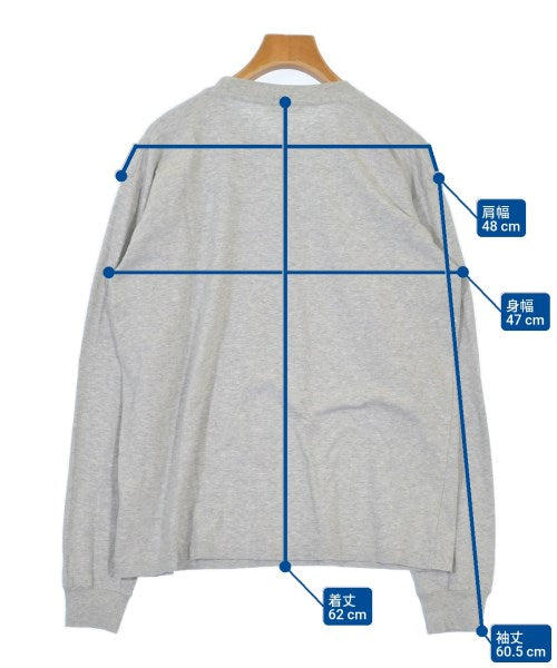 AURALEE เสื้อยืด/เสื้อท็อปส์