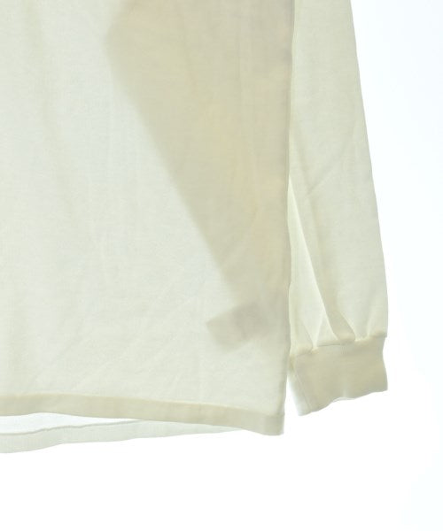 AURALEE เสื้อยืด/เสื้อท็อปส์