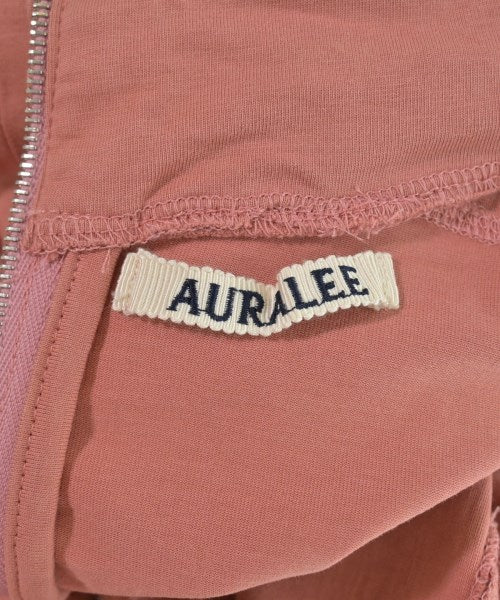 AURALEE เสื้อยืด/เสื้อท็อปส์