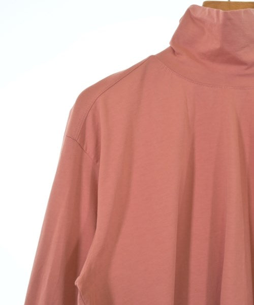 AURALEE เสื้อยืด/เสื้อท็อปส์