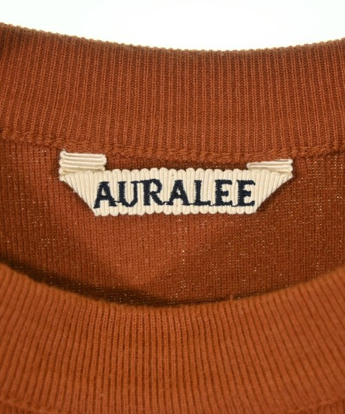 AURALEE เสื้อยืด/เสื้อท็อปส์