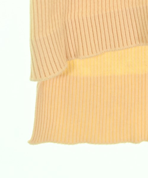 AURALEE เสื้อยืด/เสื้อท็อปส์