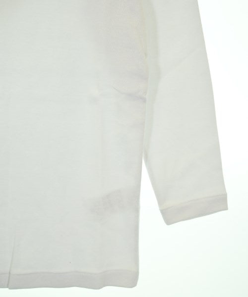 AURALEE เสื้อยืด/เสื้อท็อปส์