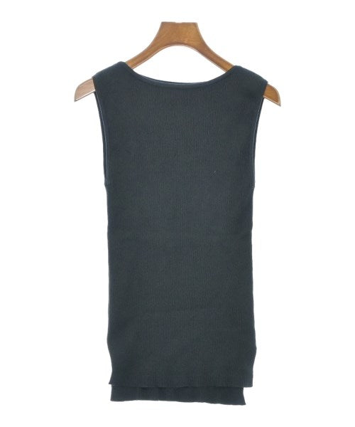 AURALEE เสื้อแขนกุด