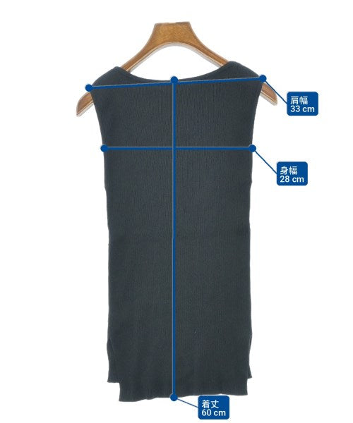 AURALEE เสื้อแขนกุด