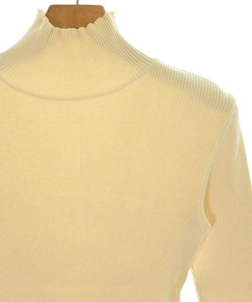 AURALEE เสื้อยืด/เสื้อท็อปส์