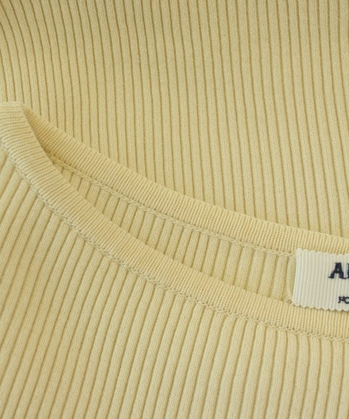 AURALEE เสื้อยืด/เสื้อท็อปส์