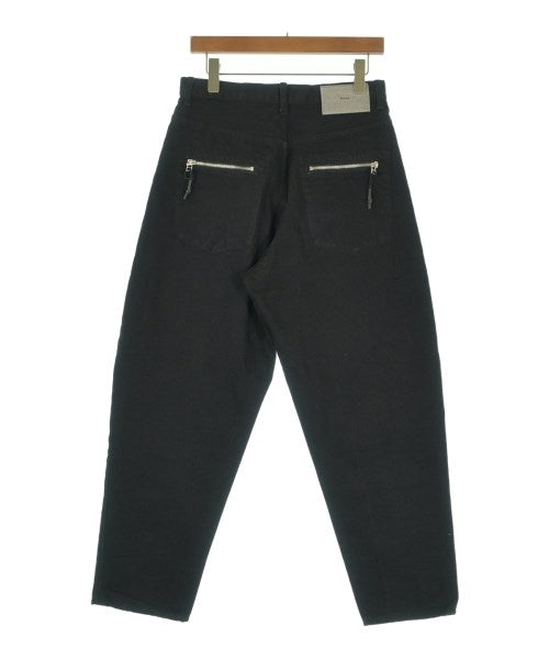 Name. ยีนส์