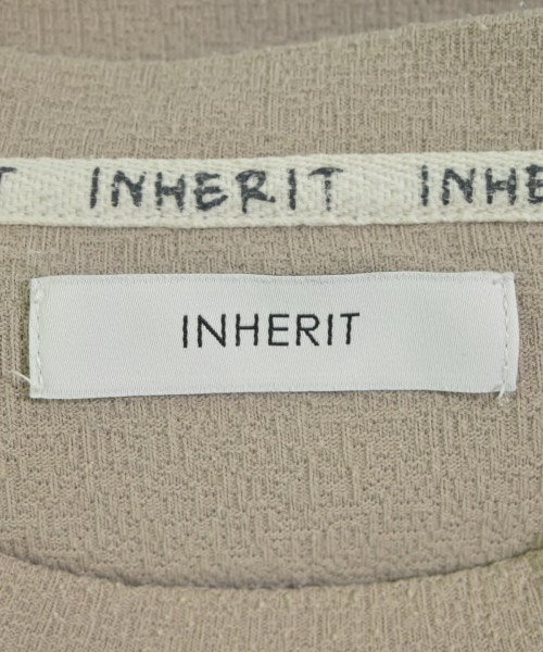 INHERIT เสื้อยืด/เสื้อท็อปส์