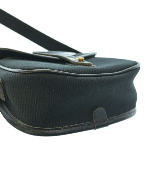 Brady กระเป๋าสะพาย