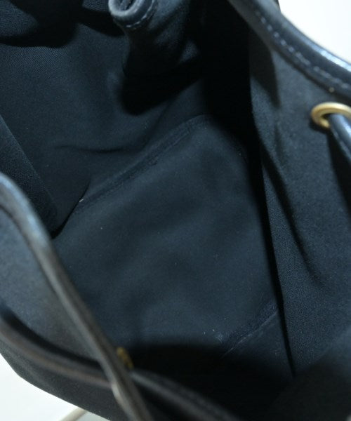 Brady กระเป๋าสะพาย