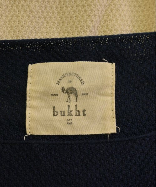 bukht เสื้อกันหนาว