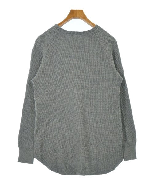 bukht เสื้อยืด/เสื้อท็อปส์
