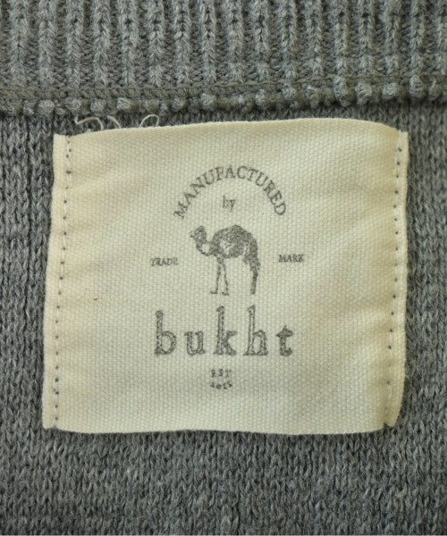 bukht เสื้อยืด/เสื้อท็อปส์