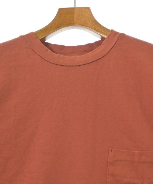 bukht เสื้อยืด/เสื้อท็อปส์