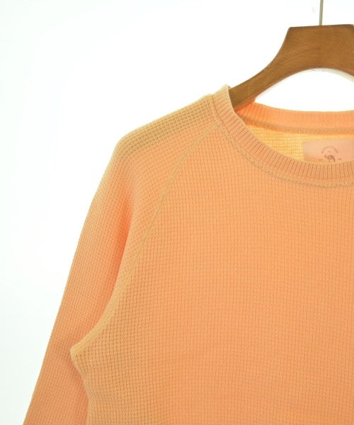 bukht เสื้อยืด/เสื้อท็อปส์