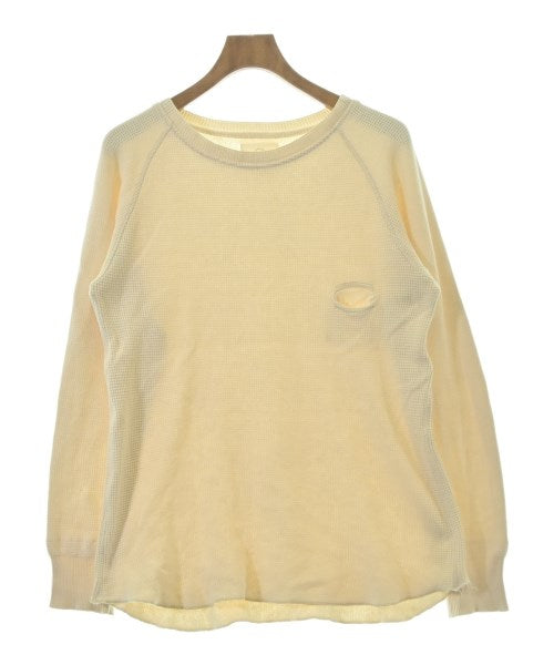 bukht เสื้อยืด/เสื้อท็อปส์