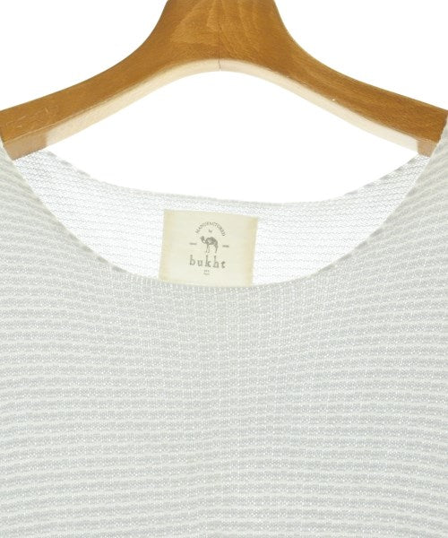 bukht เสื้อยืด/เสื้อท็อปส์