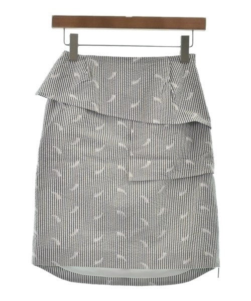 TARO HORIUCHI กระโปรงยาวถึงเข่า