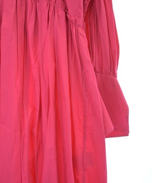 Chika Kisada ชุดเดรส