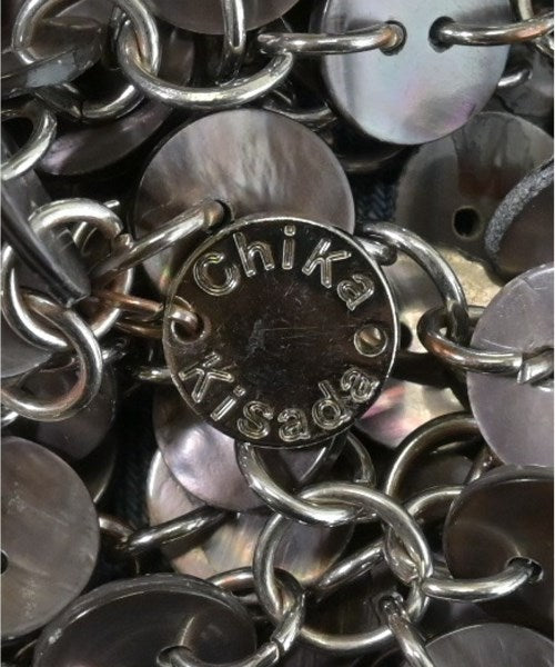 Chika Kisada เสื้อกั๊ก