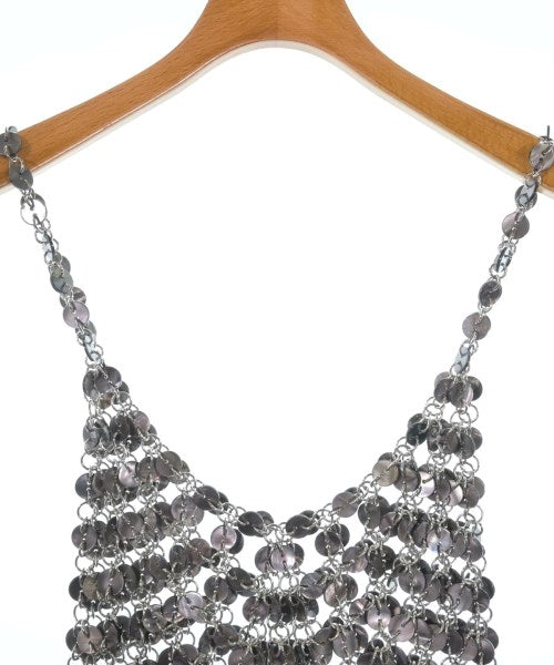 Chika Kisada เสื้อกั๊ก